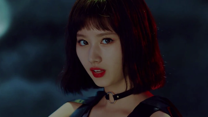 TWICE(トゥワイス)サナの最新髪型と髪色を紹介！オーダーの仕方も